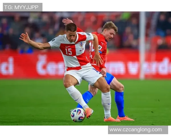 捷克足球队队长斯科达的领袖风范与球队的辉煌历程探讨